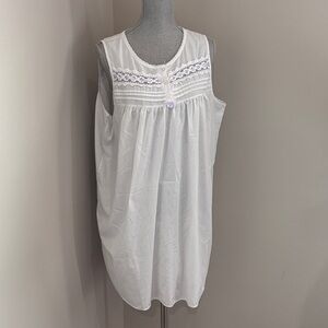 Vintage Carriage Court White Sleeveless Lace Nightgown size 1X